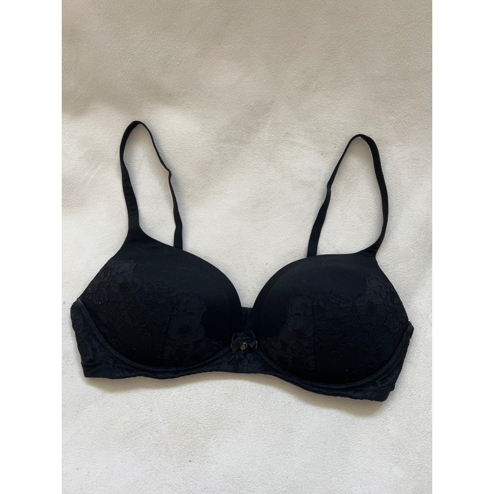 Victoria's Secret Body by Victoria Black Lace Wireless Bra 38C No-Wire 335362